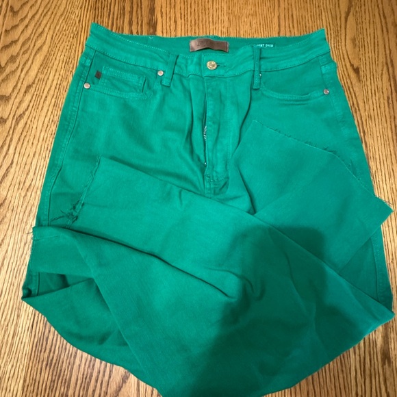 Judy Blue green Jeans - Picture 1 of 3